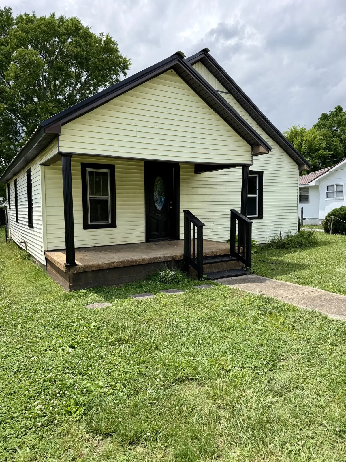 125 Walnut St, Cowan, TN 37318 - #1