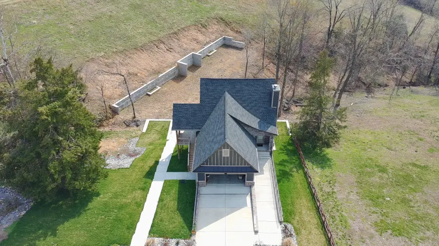3001 Wixtown Rd, Westmoreland, TN 37186 - #2