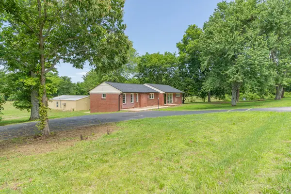 7220 Polk Ln, Columbia, TN 38401