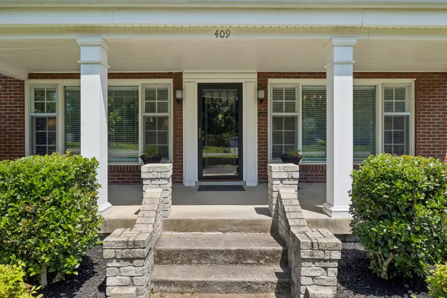 409 Pennsylvania Ave, Lebanon, TN 37087 - #2