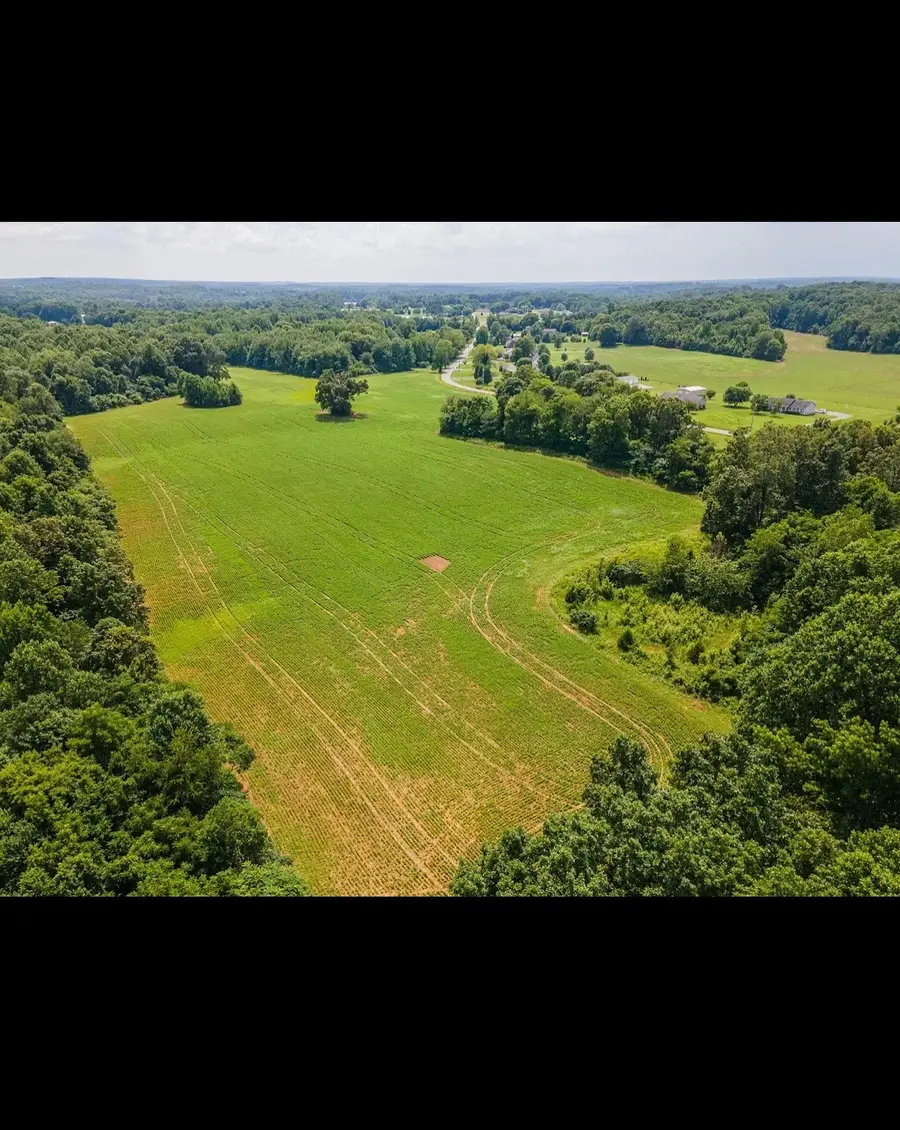 366 Parker Rd, Portland, TN 37148 - #2