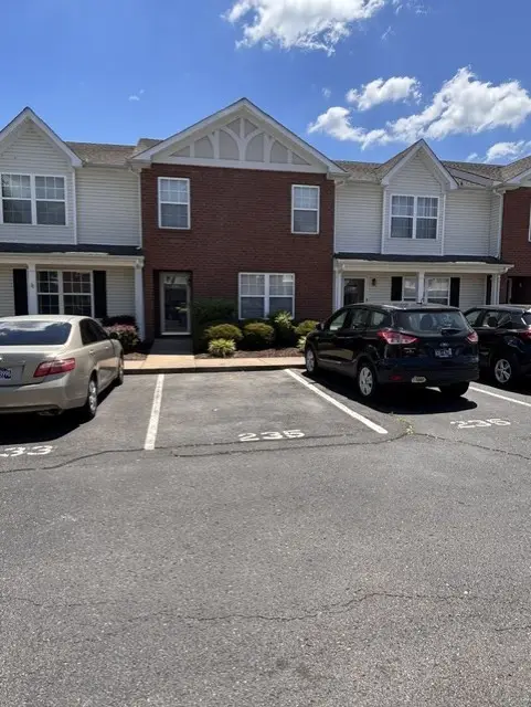 235 Arapaho Dr, Murfreesboro, TN 37128 - #1