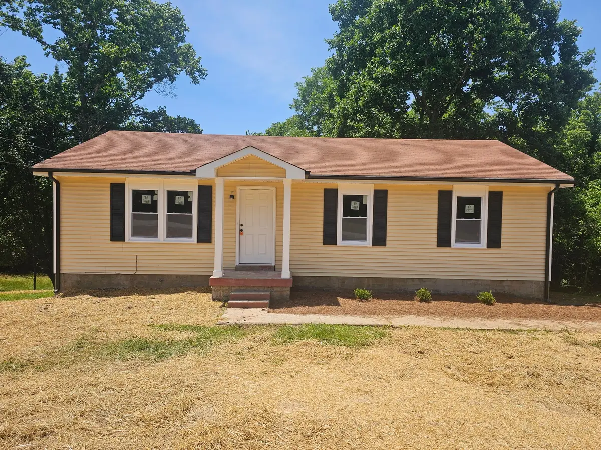 310 Carla Ct, Clarksville, TN 37043 - #1