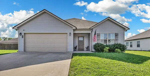 744 Tidwell Dr, Clarksville, TN 37042