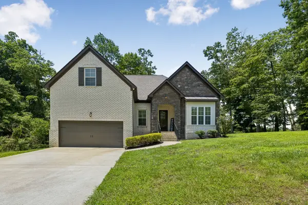 4530 General Forest Cir, Bon Aqua, TN 37025