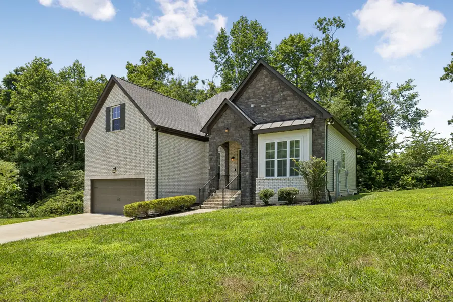 4530 General Forest Cir, Bon Aqua, TN 37025 - #2