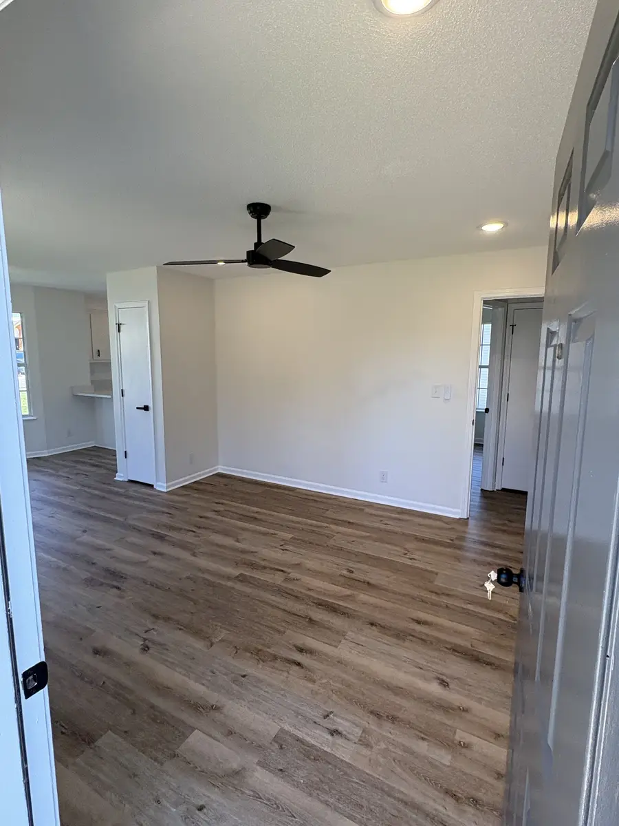 922 Martin St, Clarksville, TN 37040 - #2