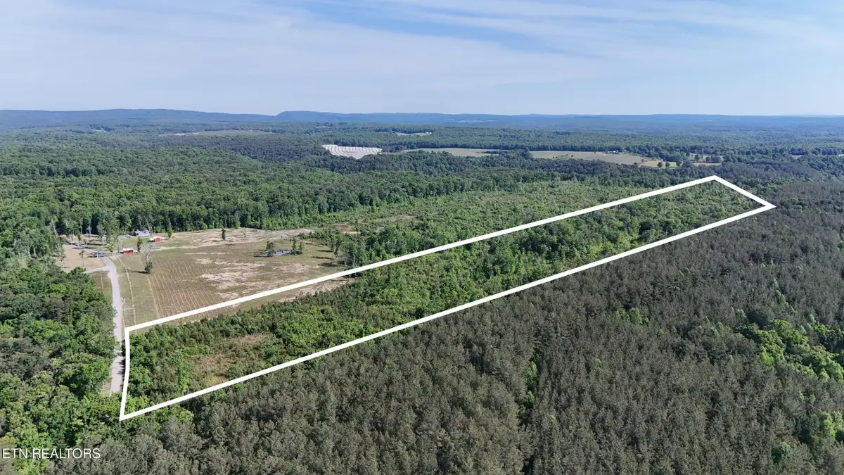 3801 Barker Camp Rd, Dunlap, TN 37327 - #1