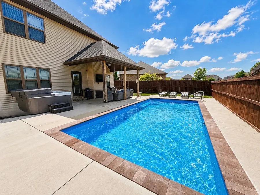 295 Castleton Ct, Clarksville, TN 37043 - #2