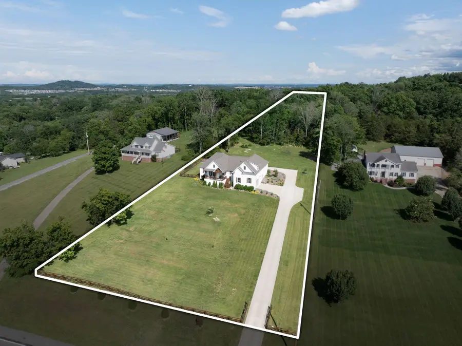 2591 Long Hollow Pike, Hendersonville, TN 37075 - #2
