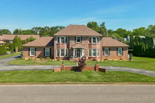 2104 Shannon Dr, Murfreesboro, TN 37129