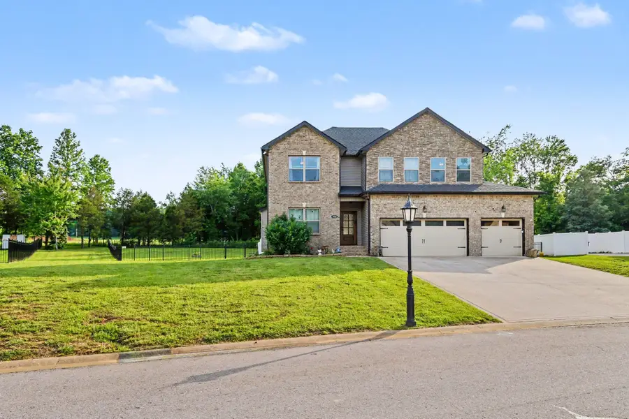 824 Snapdragon Ct, Clarksville, TN 37042 - #2