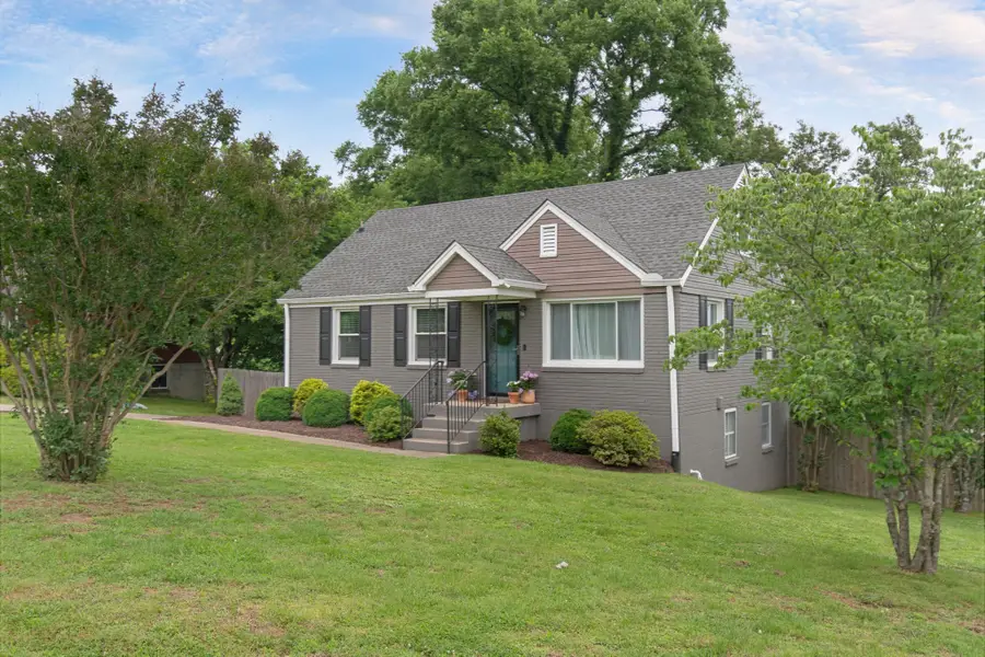 923 Shauna Dr, Nashville, TN 37214 - #2
