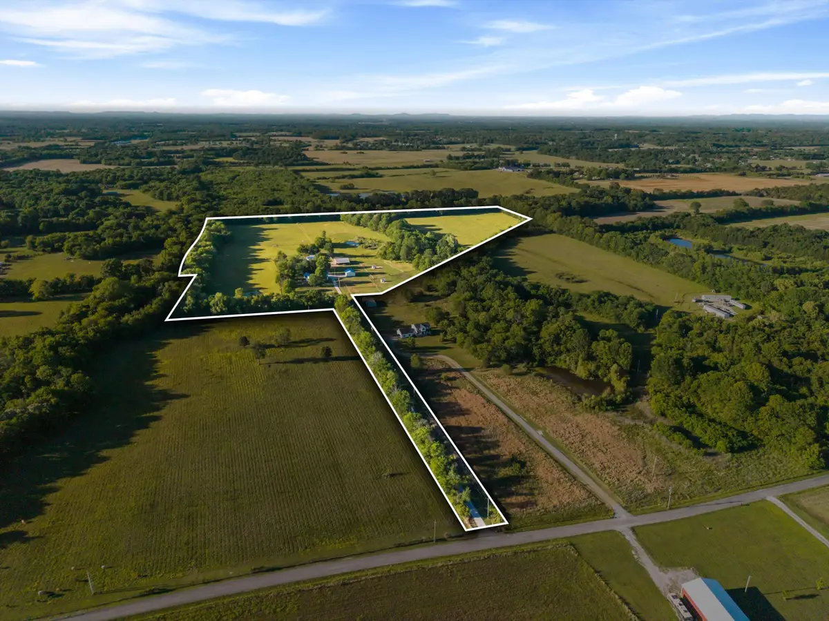 332 John Shaw Rd, Lewisburg, TN 37091 - #1
