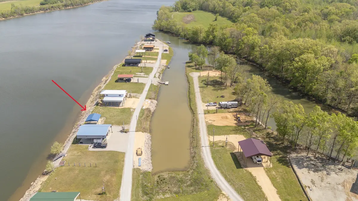 1089 River Front Dr, Clifton, TN 38425 - #1