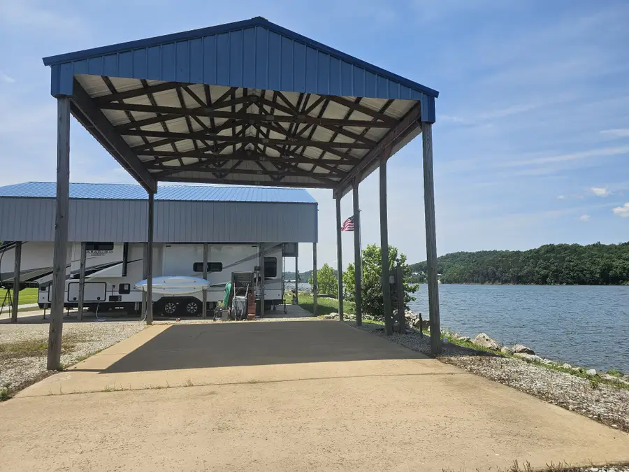 1089 River Front Dr, Clifton, TN 38425 - #3
