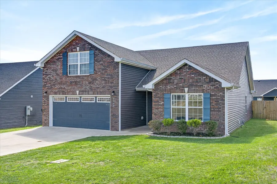 1044 Charles Thomas Dr, Clarksville, TN 37042 - #3