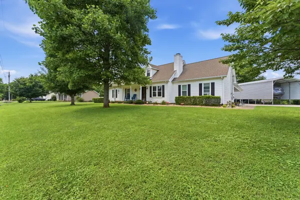 1202 Snead Dr, Murfreesboro, TN 37128