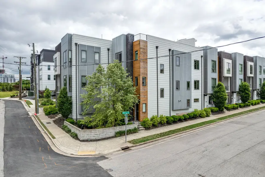 800 13th Ave S, Nashville, TN 37203 - #3