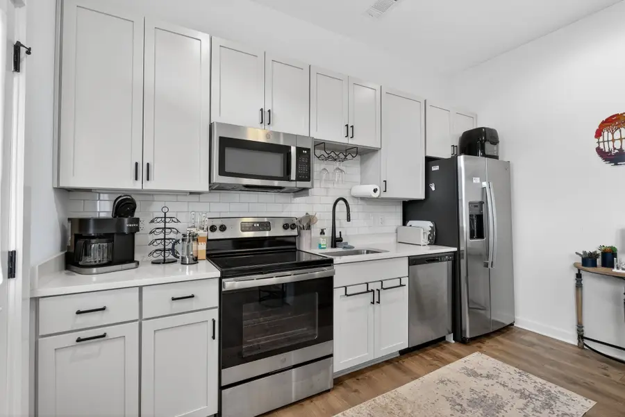218 Hart St, Nashville, TN 37210 - #3