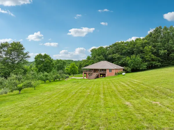 574 Hayes Ridge Rd, Lancaster, TN 38569