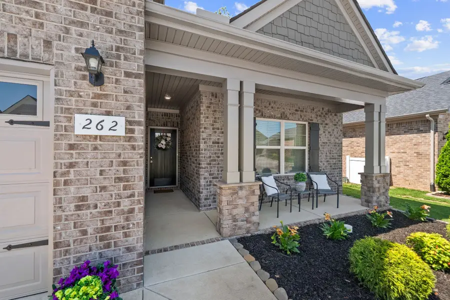 262 Thorpe Dr, Spring Hill, TN 37174 - #2