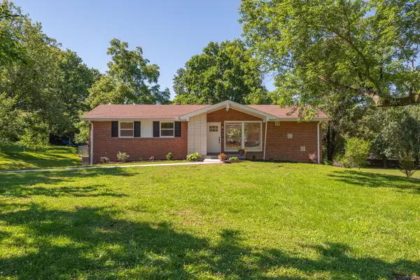 627 Woodett Dr, Nashville, TN 37211