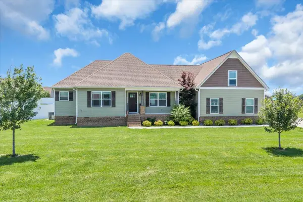 531 Richland Farms Dr, Manchester, TN 37355