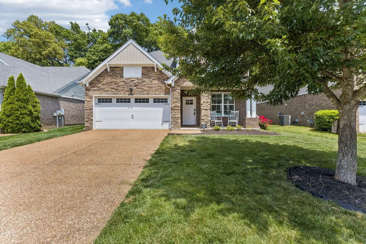 744 Bench Ln, Mount Juliet, TN 37122 - #1
