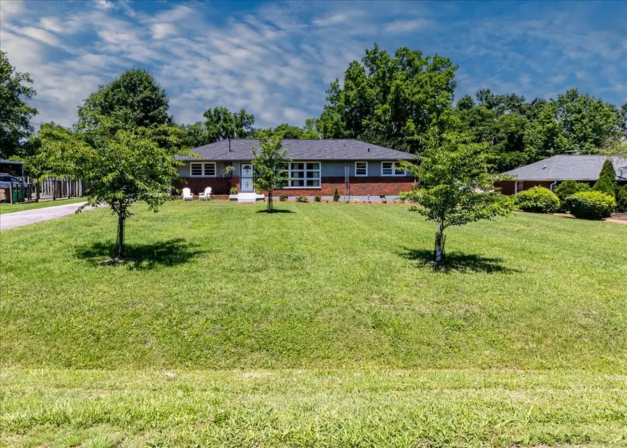 606 Gibson Dr, Madison, TN 37115 - #3
