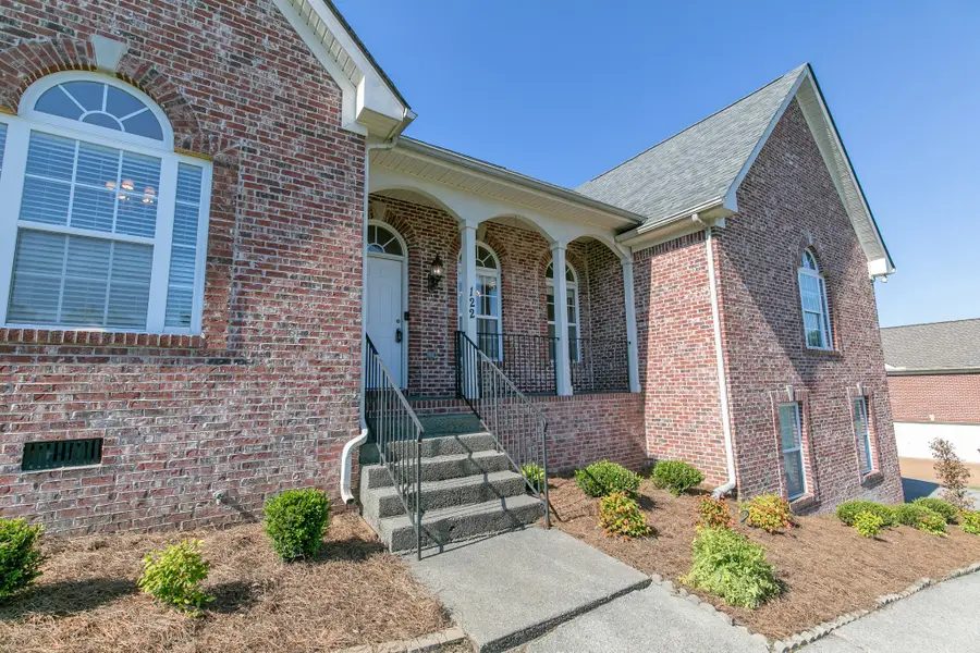 122 Buckhaven Dr, Hendersonville, TN 37075 - #2