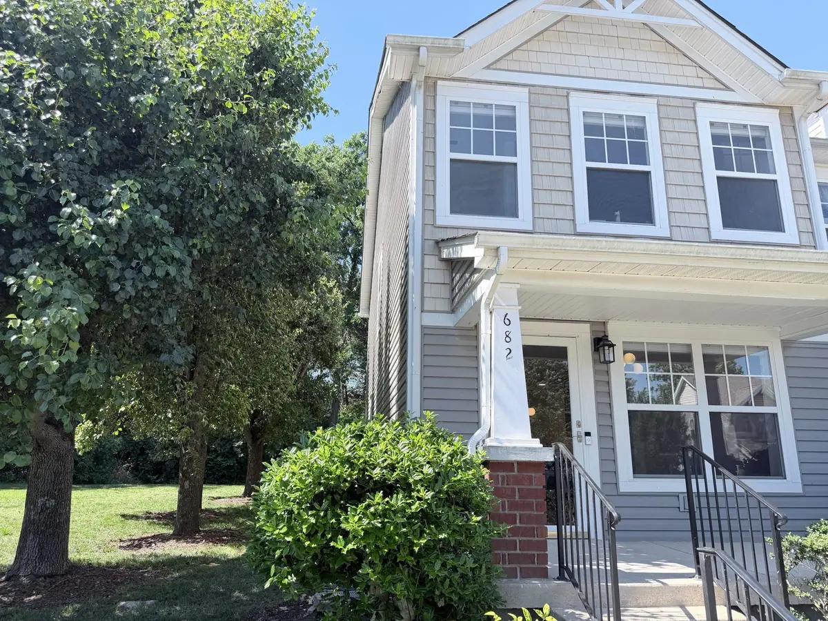 682 Flintlock Ct, Nashville, TN 37217 - #1