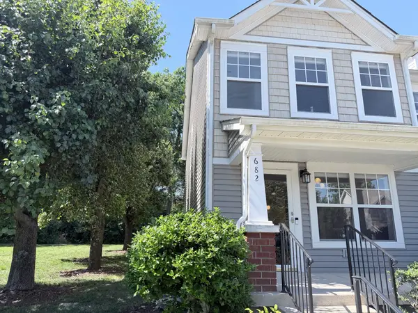 682 Flintlock Ct, Nashville, TN 37217