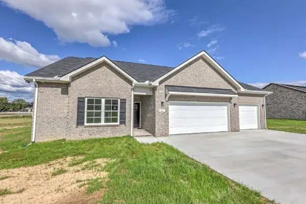 21 Bartow St, Decherd, TN 37324 - #3