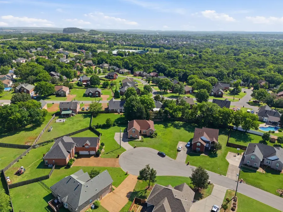 108 Strathmore Ct, Hendersonville, TN 37075 - #2