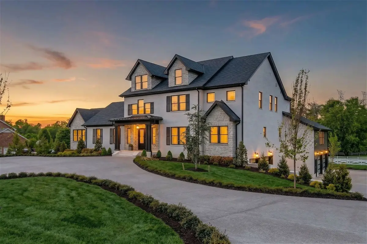 102 Steeplechase Ln, Nashville, TN 37221 - #1