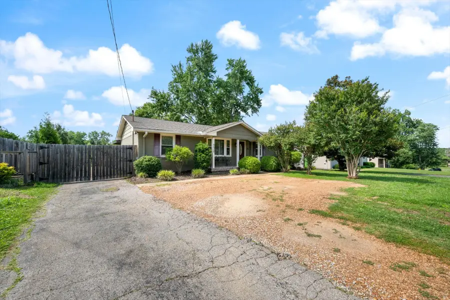 6628 Cabot Dr, Nashville, TN 37209 - #2