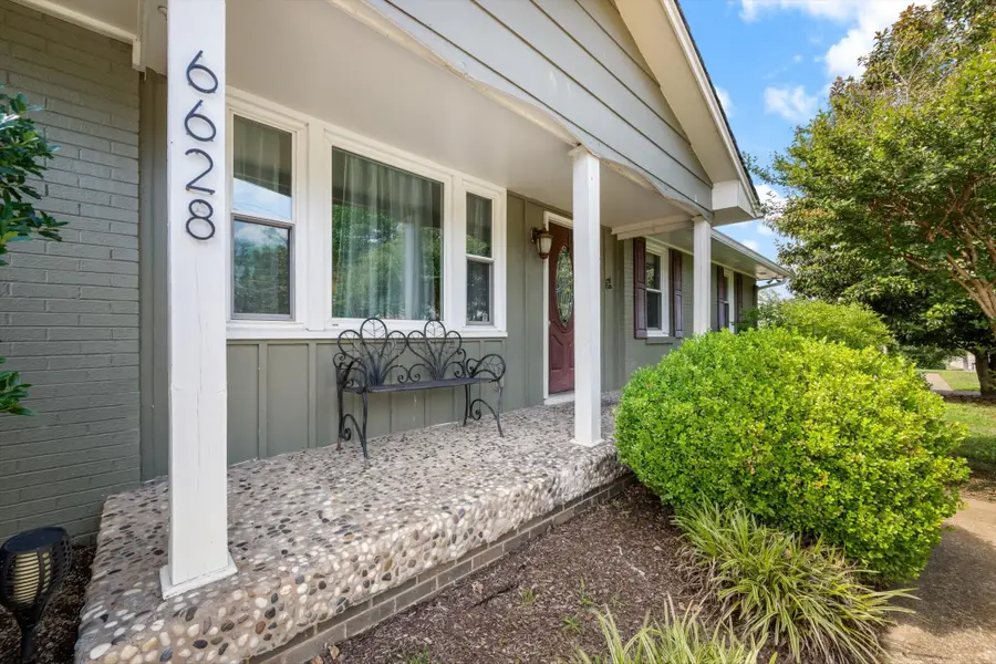 6628 Cabot Dr, Nashville, TN 37209 - #3