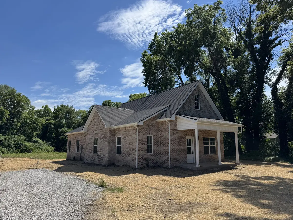 737 Rogers Rd, Gallatin, TN 37066 - #1