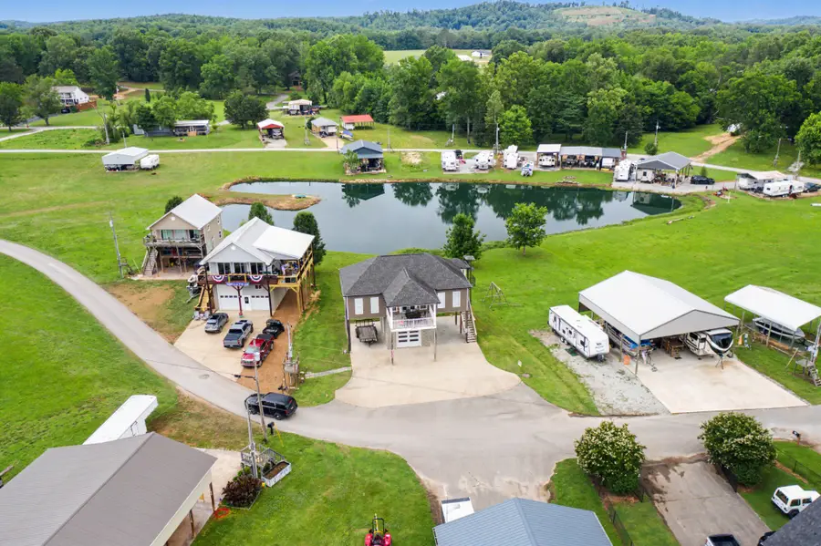 175 Ellen Ln, Decaturville, TN 38329 - #3