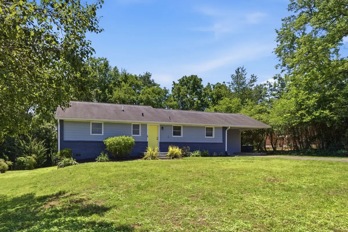 2525 Woodberry Dr, Nashville, TN 37214 - #1