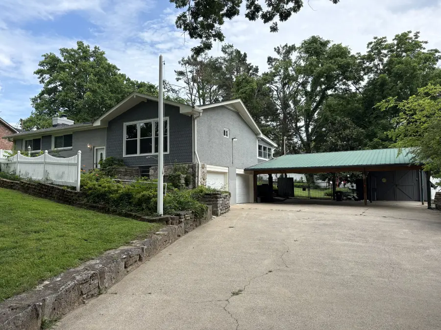 304 Hickory Dr, Old Hickory, TN 37138 - #2