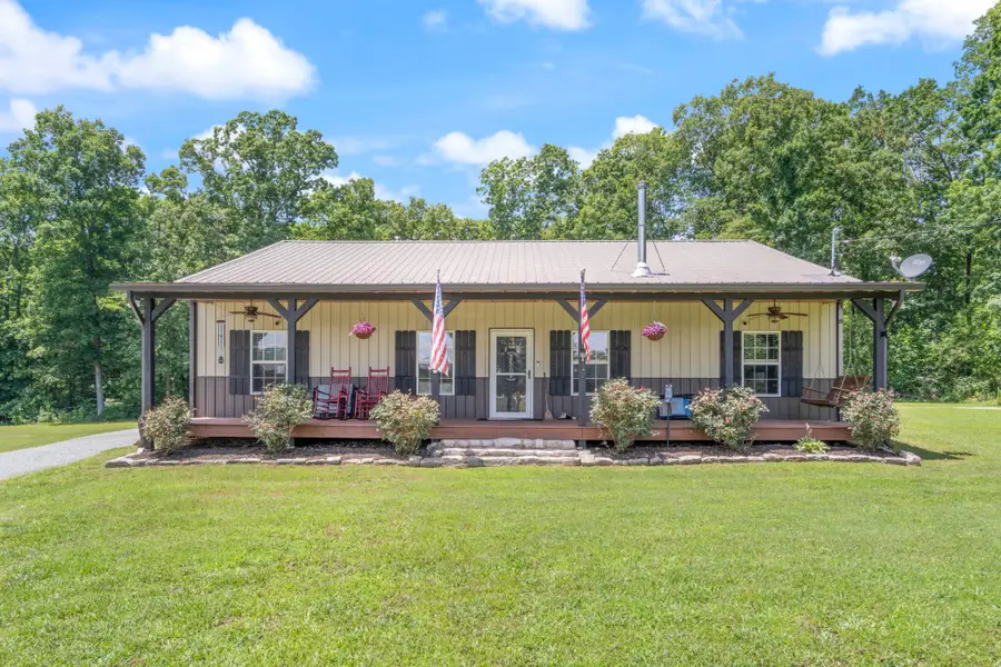 1150 Old Blacktop Rd, Mc Ewen, TN 37101 - #2