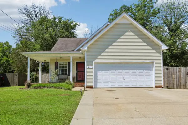 911 Buckhaven Dr, Smyrna, TN 37167