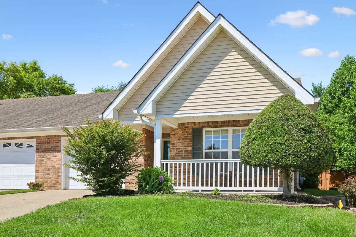 704 Village Green Cir, Murfreesboro, TN 37128 - #1