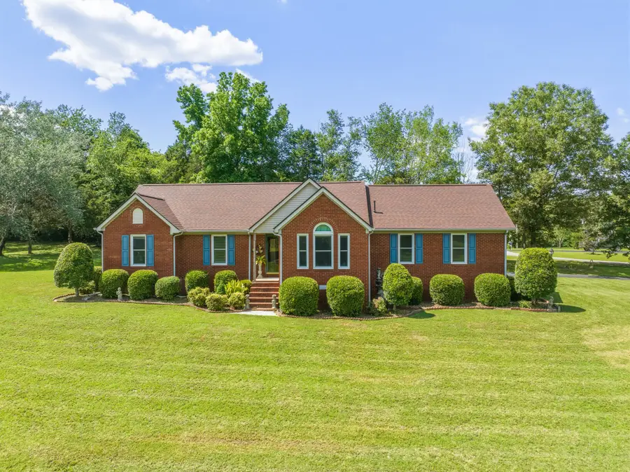33 Hillview Dr, Hollow Rock, TN 38342 - #2