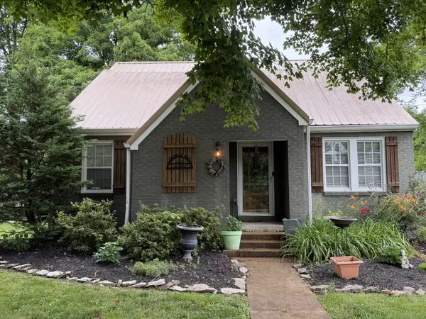 103 Barnwell Avenue, Centerville, TN 37033