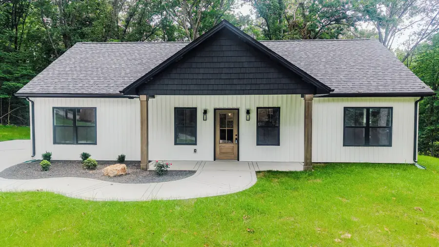 352 Pulley St, Erin, TN 37061 - #3