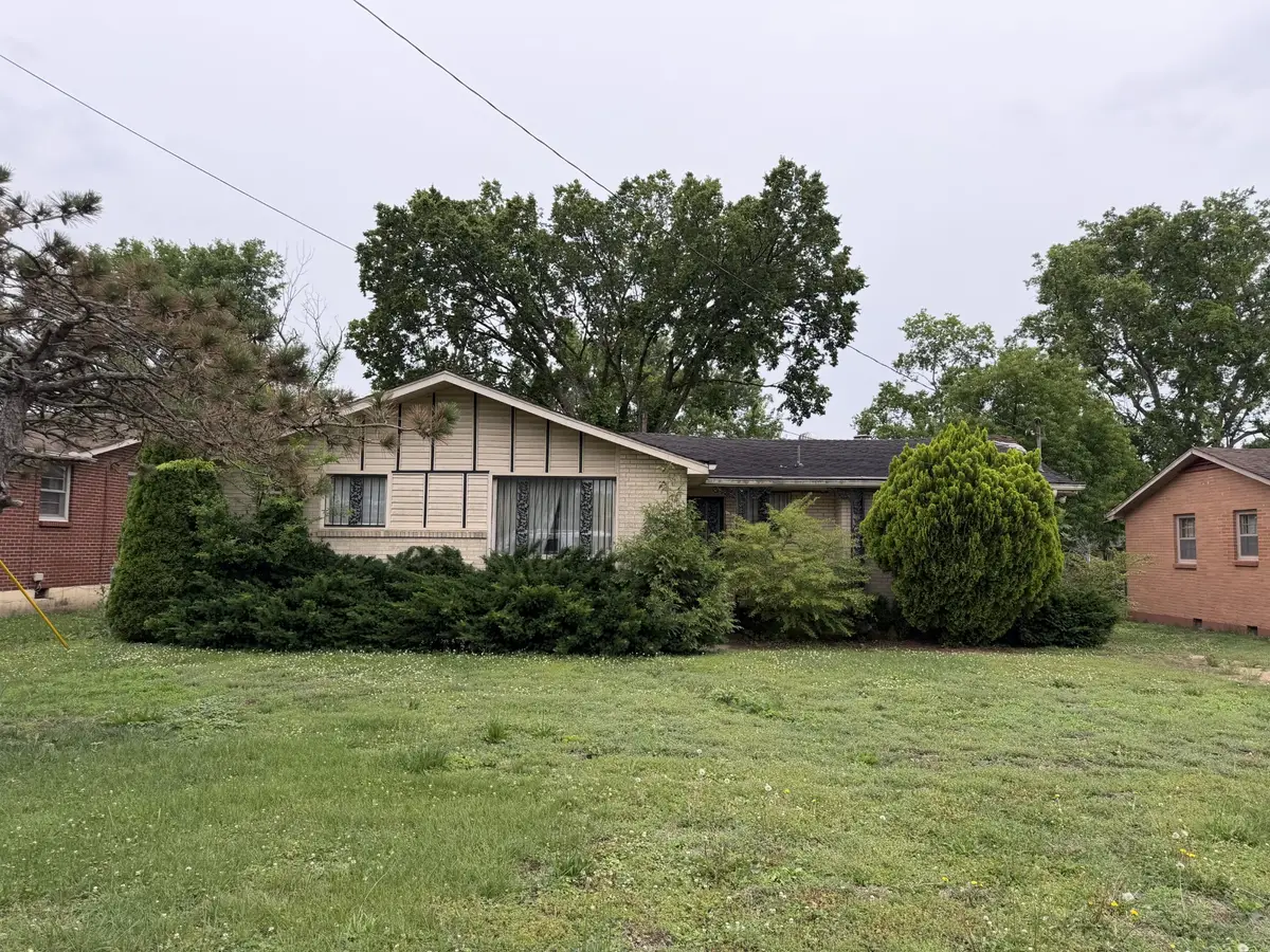 3819 Crouch Dr, Nashville, TN 37207 - #1