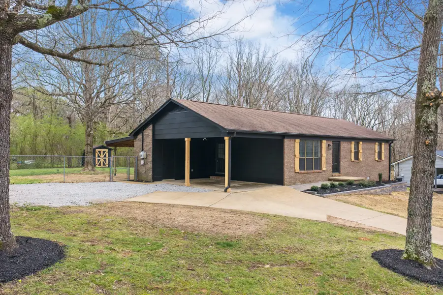 605 Parkburg Rd, Pinson, TN 38366 - #3